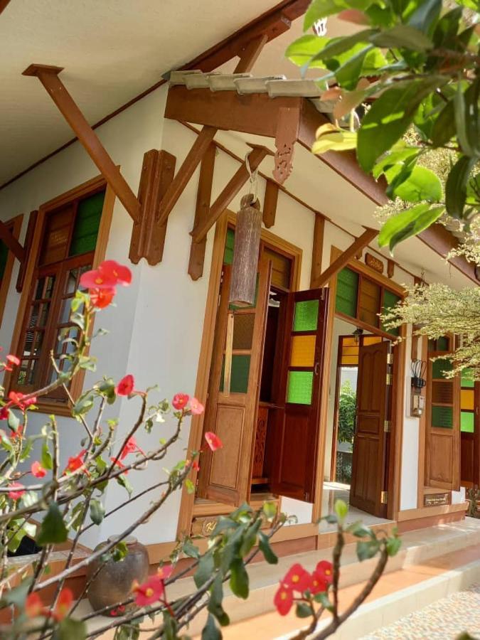 Anjung Nor Homestay  Дунгун Екстериор снимка
